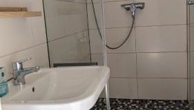 Rheinsteig-Ferienwohnungen 5 Apartments - Foto 3, Shower