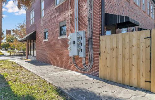 Hidden-Gem 2B Towhhouse in Springfield Close to DT and Stadium! - Photo 37