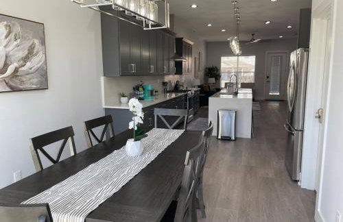 Luxury 4 Bedroom 5 Bath Townhome Downtown Indpls 2226 - Foto 1