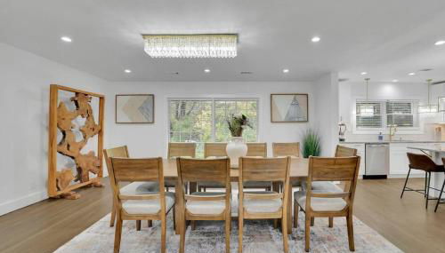 Luxury 7BR Buckhead Oasis w Pool Gameroom Firepit - Foto 3