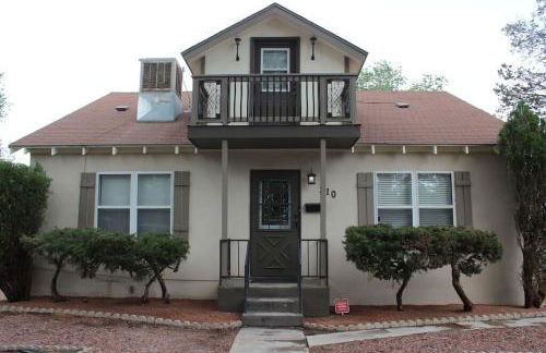 DOWN TOWN BUNGALOW Entire home available - Foto 5