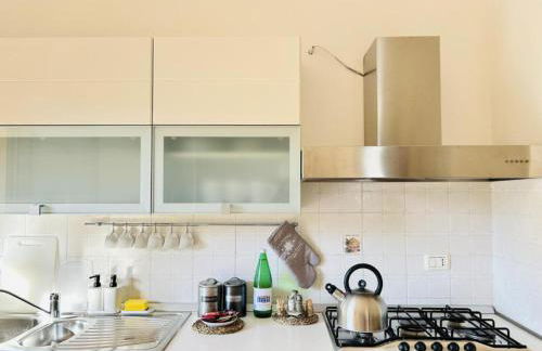 Accogliente Appartamento con Balcone Panoramico Fino a 3 Persone, Vicino al Centro Storico - Foto 13