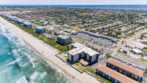 You cannot get any closer to the beach! 2BR condo - Foto 3