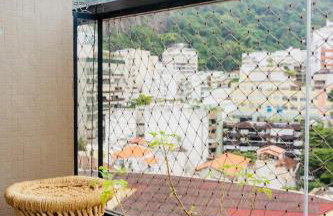 LEBLON INN RESIDENCIAL LUXUOSO com PISCINA, rooftop, academia, sauna, Varanda dentro do apt com VISTA DESLUMBRANTE, limpeza diária estilo hotel , cozinha completa 50 metros do posto 12 pauloangerami DFL15 - Foto 8