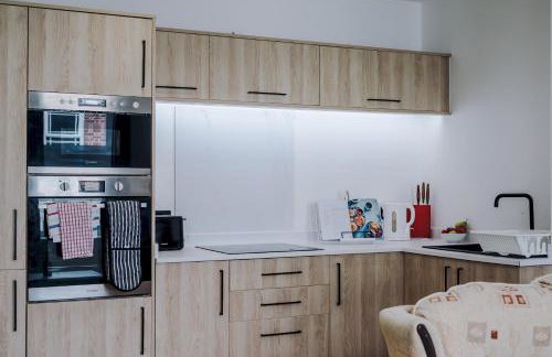 Chic 2Bed Apartment in Heart of Altrincham - Pass the Keys - Foto 5