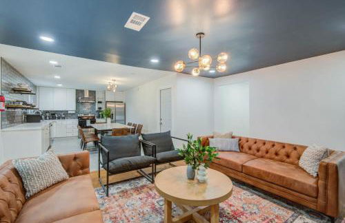 4-BD Mid-Modern Century with Firepit & Playground - Foto 7