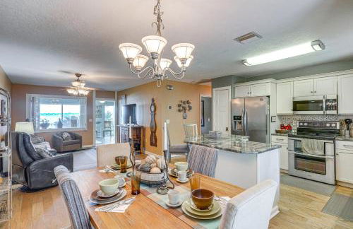 Auburndale Vacation Rental with Yard and Lake Views - Foto 1