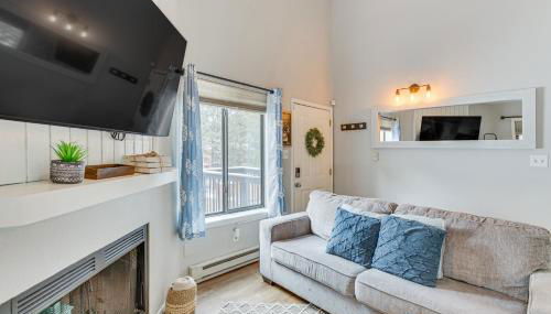 Cozy Angel Fire Condo - Walk to Ski Lift! - Foto 5