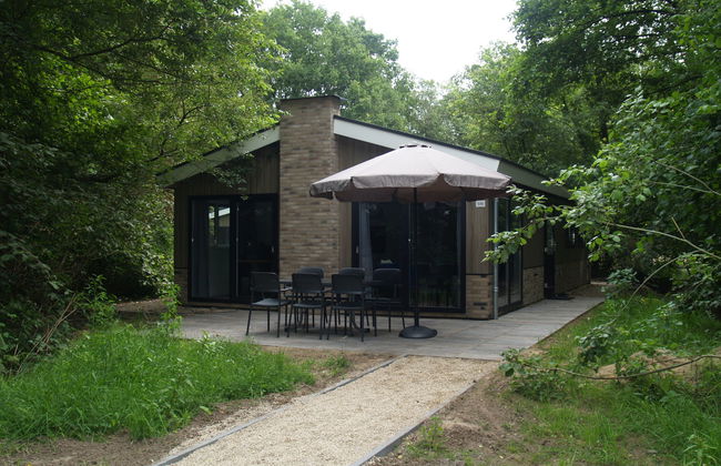 Modern Chalet With Dishwasher on a Holiday Park - Photo 14