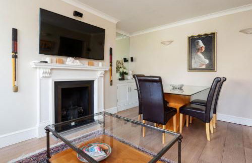 Veeve - Garden Square Serenity - Photo 3