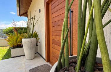 Casa 05 Monte Boa Vista - Casa de Luxo na Serra com Sauna e 4 Suítes - Foto 1