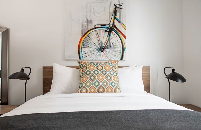 Domicile Suites at Marina SLU - Photo 12