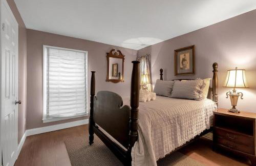 5BR Family Victorian Walk2Falls KingSuite Gameroom - Foto 15