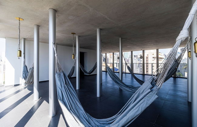 Apartamento moderno com piscina e AC - Foto 26