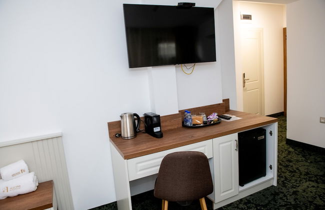 Agora Boutique - Photo 14