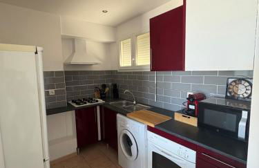 Apartment T2 Saint Cyprien Appartement avec vue sur la mer, à 50 m de la plage, parking - Photo 13