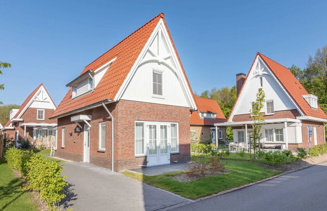 Luxury Villa, 2 Baths, nr Beach - Photo 1