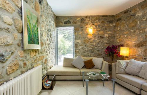 Muazzo Creta Stone House, Nature Escape with Pool, By ThinkVilla - Foto 37