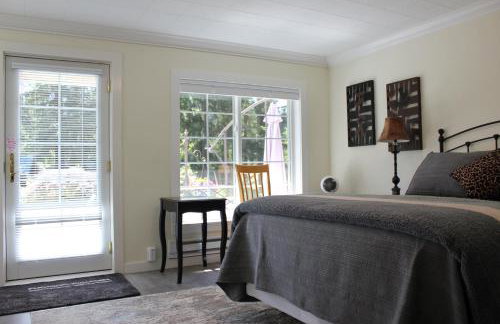 Entire cabin inside city limit - Foto 14