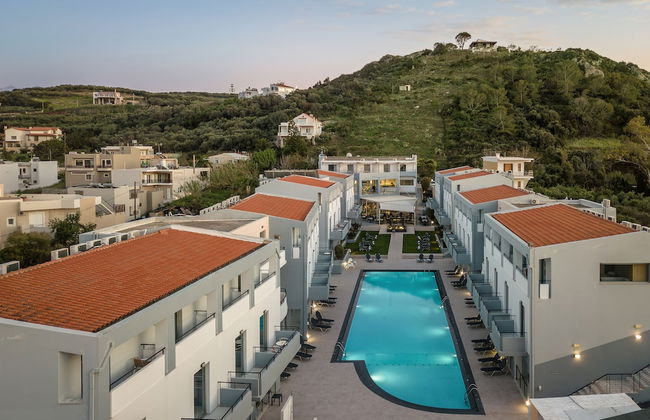 Sunrise Village Hotel - Photo 51