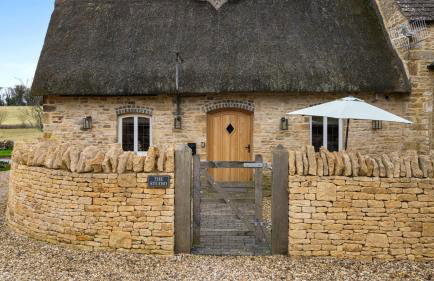 The Studio Cottage - Photo 1