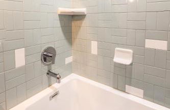 Family Retreat with Hot Tub, Game Room & Prime Location - Foto 17