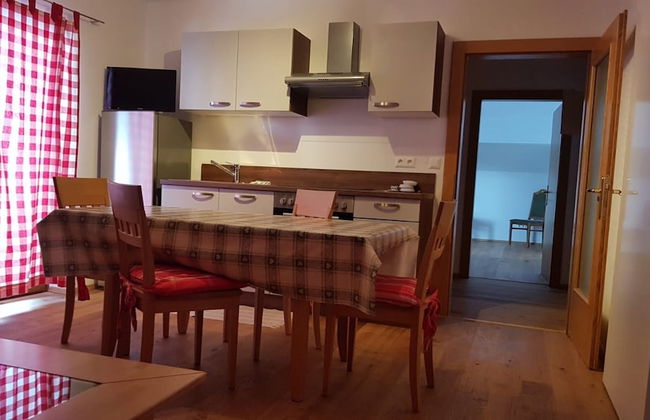 Apartment Near St. Kathrein Thermal Spa - Photo 8