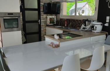 Familly 10 min du circuit 15 min de boulerie jump et 1h30 de Paris Saint Arnoult en voiture ou 55 min en train pensez aux JO - Photo 7