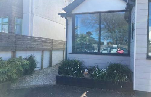 The Salt Box- Lovely refurbished annexe, free parking, walk to Porth beach. - Foto 15