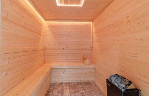 Riverside Georgian House with Hot Tub, Sauna & Parking - Foto 24