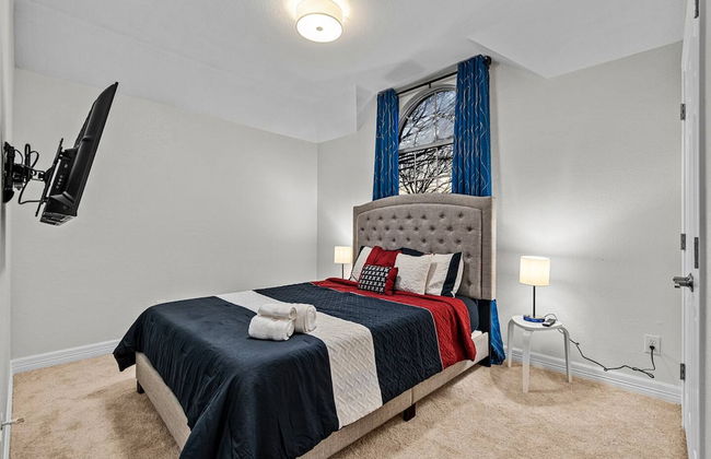 Stylish One Level Home Ping Pong Foosball Yard - Foto 16