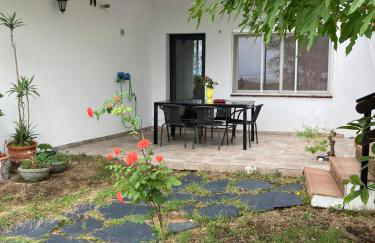 Casa con vista y jardín, a 20' de la playa - Foto 3