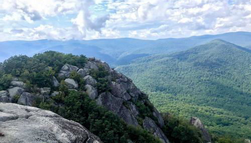 Secluded Stanardsville Cabin with 10 Acres and Hot Tub - Foto 3