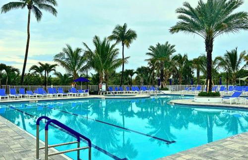 Dreamy Condo 2 minute walk to Beach w King Size Bd - Foto 35