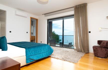 Villa Vitoria - by LovelyStay - Foto 14