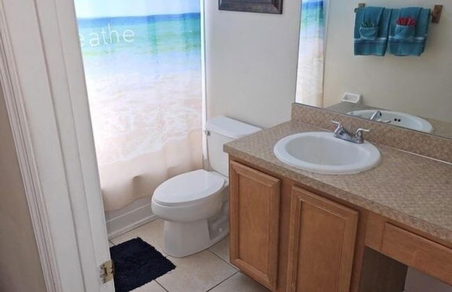 Spacious 7 Br, 4.5 Br Retreat With Pool 7 Bedroom Condo by RedAwning - Foto 18