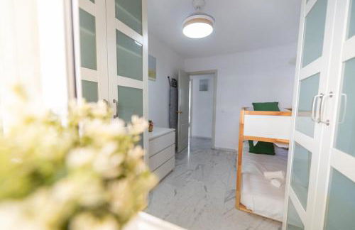 WintowinRentals Terrace, Pool, Parking in Cala del Moral - Photo 36