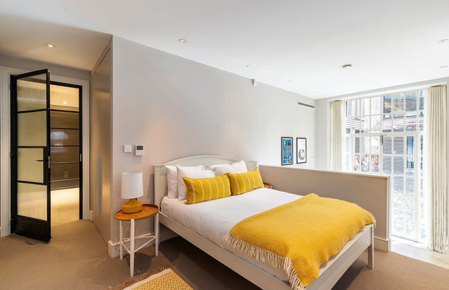 Pepys House: A Modern Touch of History - Foto 13