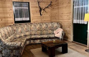 Drewniana chata nad stawem - Foto 30