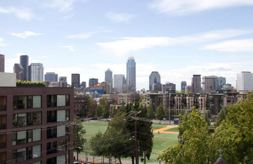 Amazing Capitol Hill Apartment with Free Parking! - Foto 25