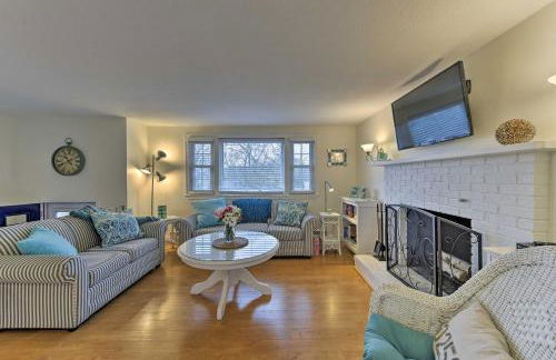 Pond Access and Private Dock East Wareham Home - Foto 1