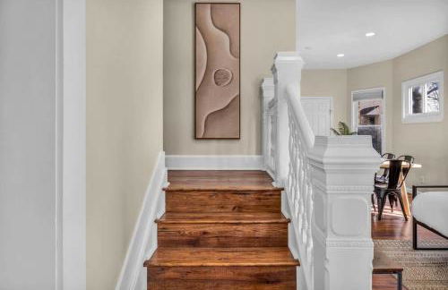 BIG 4BR House 7 Mins to Downtown with Foosball and Games - Foto 24