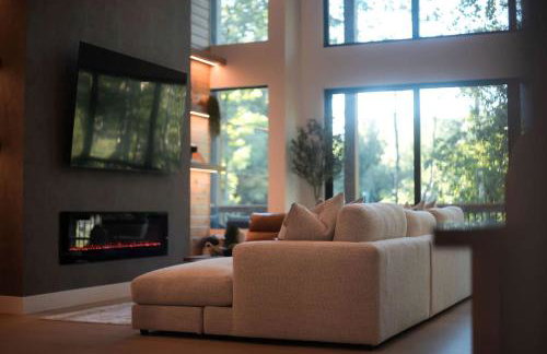 Luxury Mountain Retreat with Hot Tub Near Lake Hartwell & Clemson, SC - Foto 8