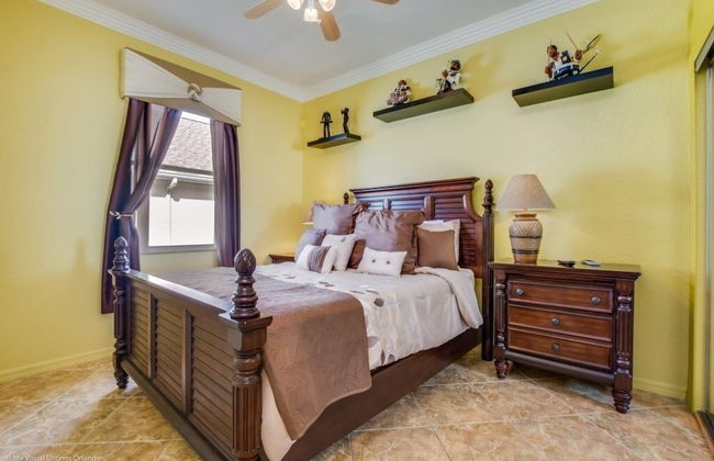 "southern Charm" 4 Bed & 2 Bath Private Pool Home 4 Bedroom Villa by RedAwning - Photo 4