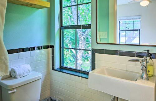 Beautiful Hill Country Cottage - Walk to Downtown! - Foto 29