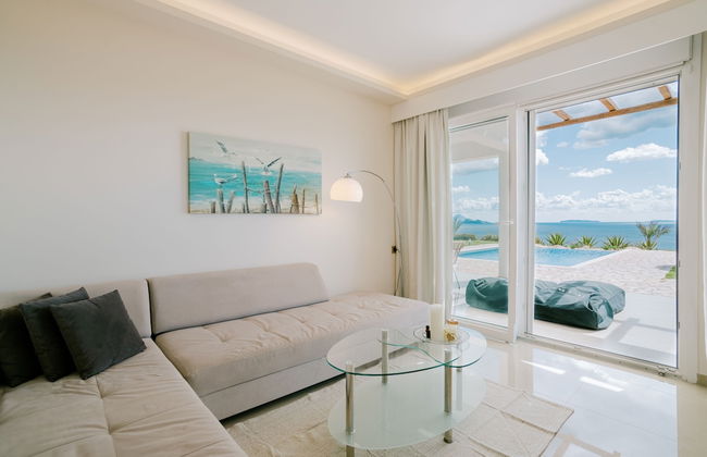 The Three Graces - Photo 23