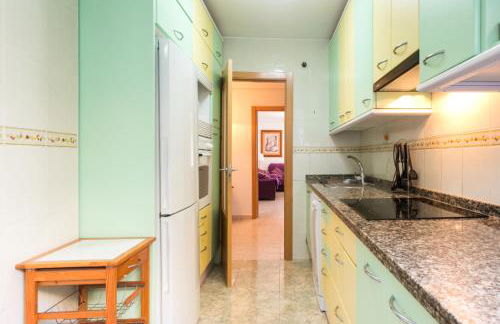 Beachside Apartment with Beautiful Sea Views - Photo 11