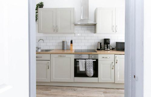 Spacious Apartment, Free Parking, Central Location Near To Uni, Hospital, Town - Foto 18