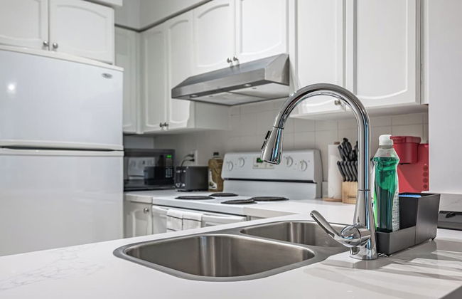 Fort York Suite - Photo 27