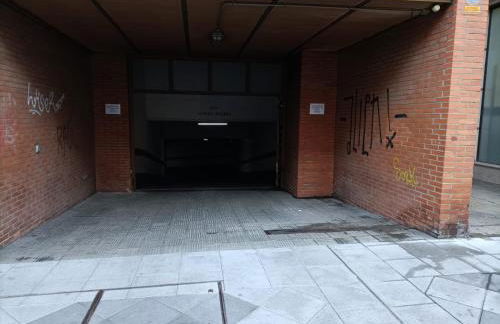 Apartamento Espacioso frente al Corte Ingles con plaza de garaje gratis - VU75 - Foto 17